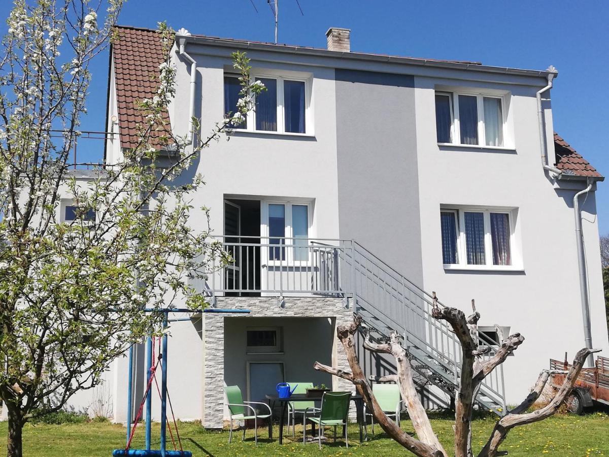 Apartmány MK Nové Hrady Kültér fotó
